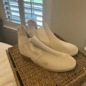 Sorel Women's Beige Ankle Boots